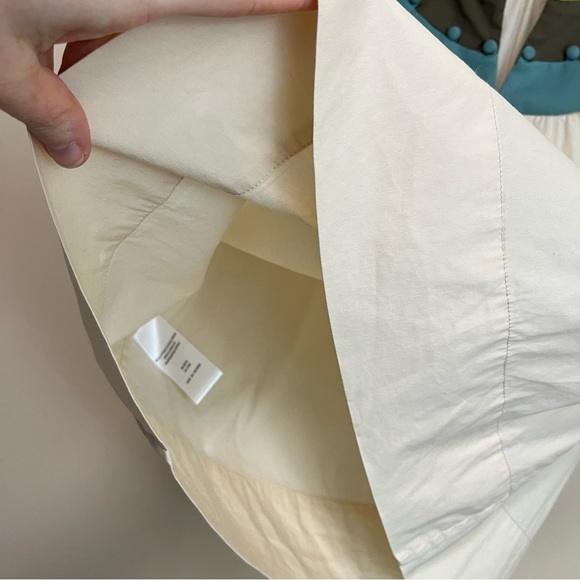 BCBGMAXAZRIA Short Sleeve Covered Button Blouse - Size XS - Picture 5 of 10